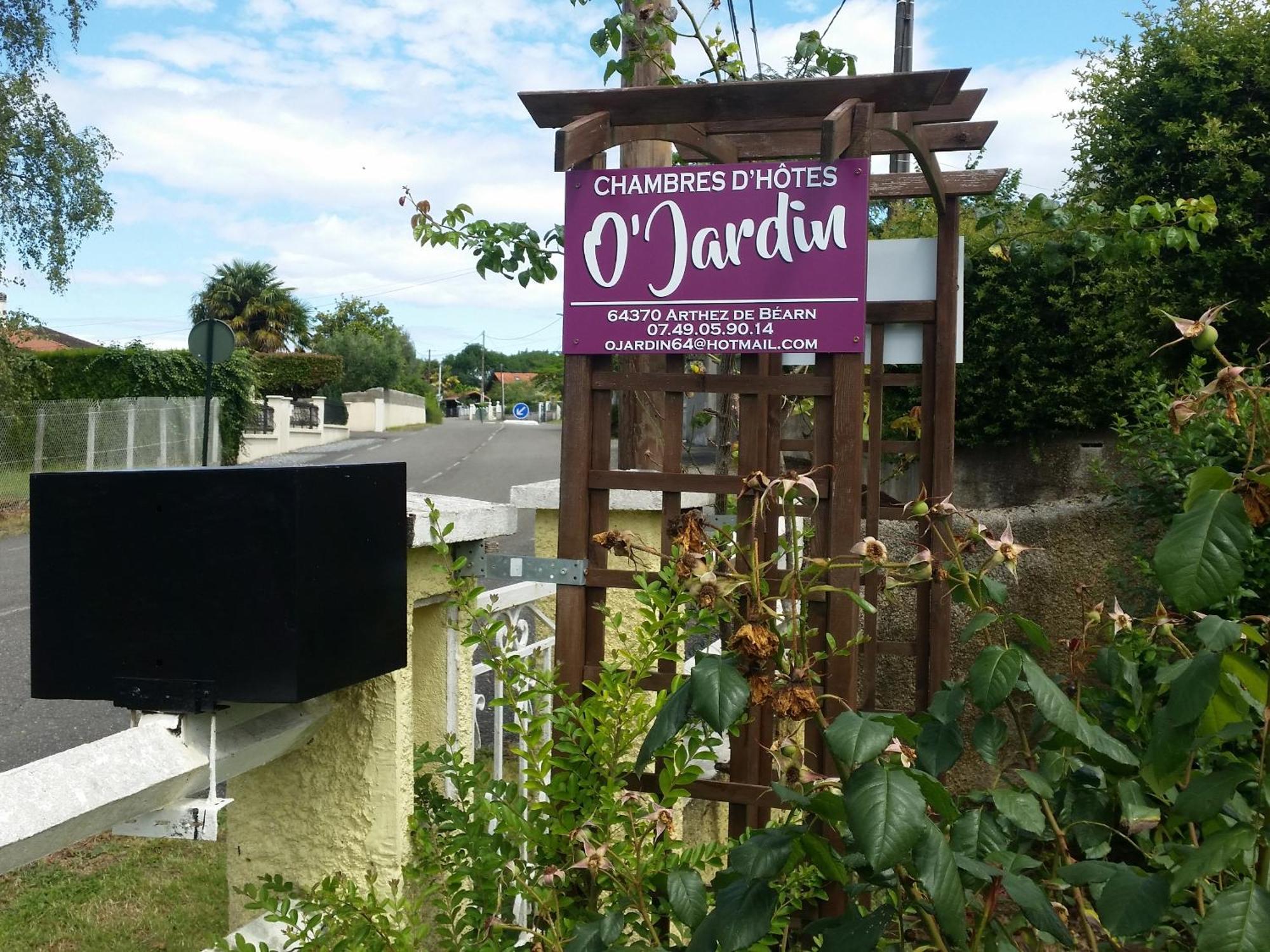 Bed and Breakfast O'Jardin Arthez-de-Bearn Экстерьер фото